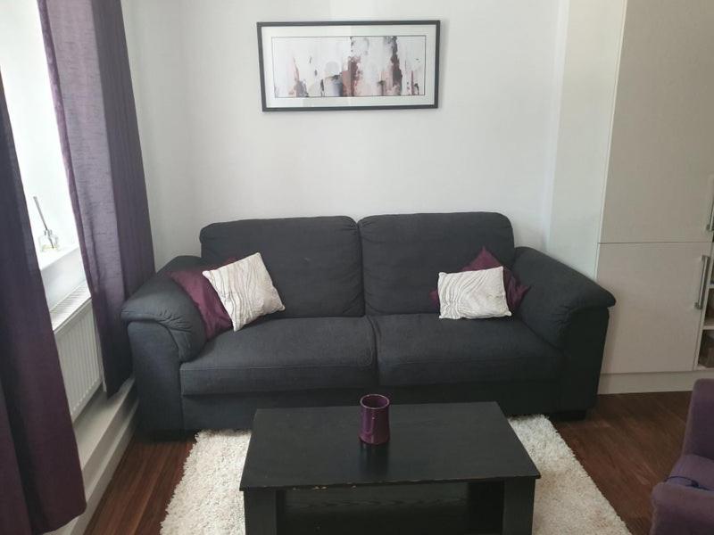 Double Room With Shared Bathroom London Exterior foto